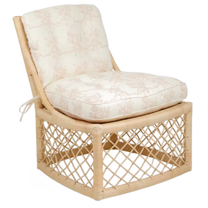 เก้าอี้แต่ละตัวบอกเล่าเรื่องราวทอด้วยมือโดยช่างฝีมือชาวเวียดนามผลงานชิ้นเอกของหวายนี้ผสมผสานมรดกความสะดวกสบาย - Product Image 1