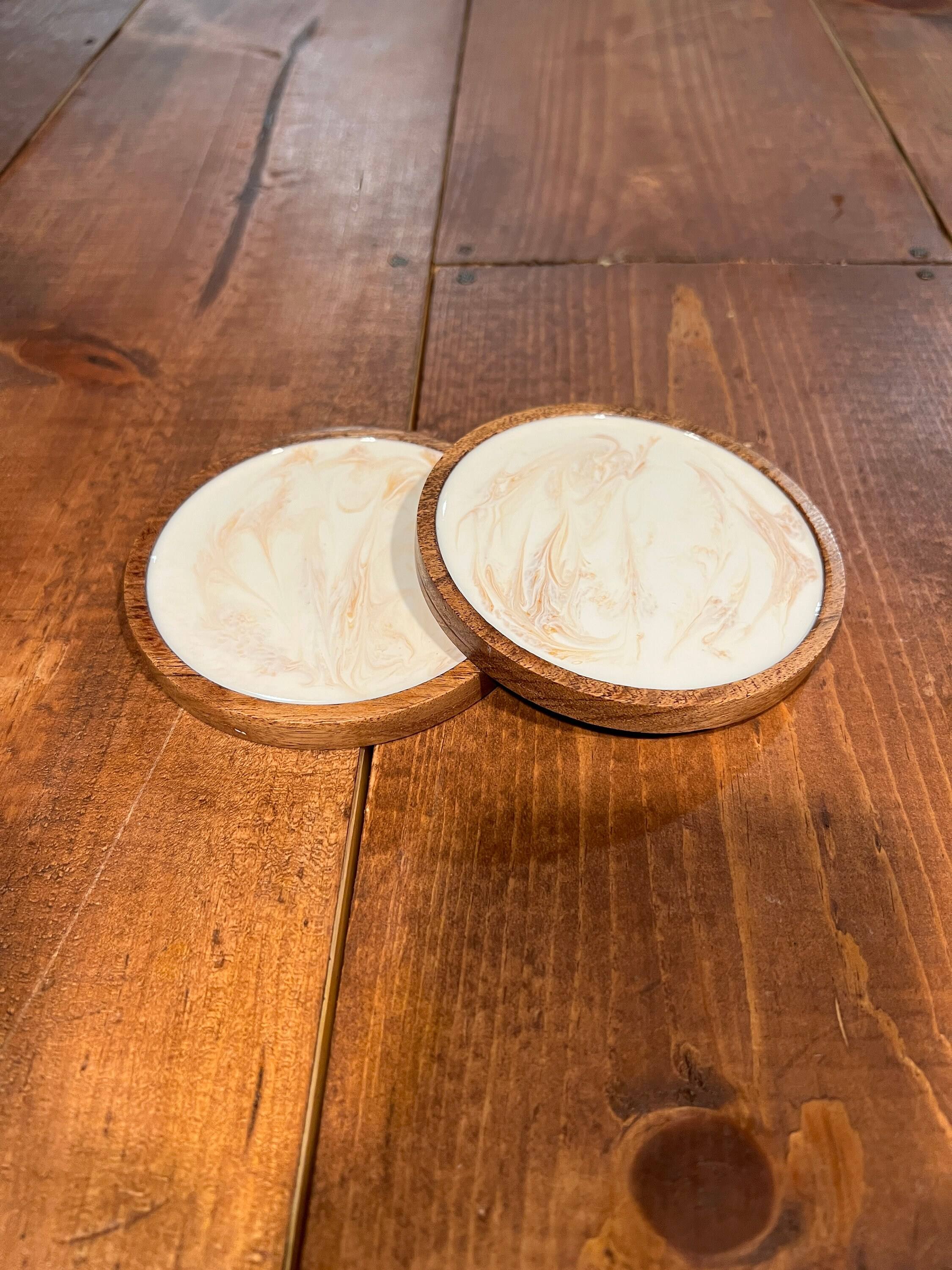 สีน้ำตาล &amp; สีขาว