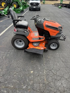 ราคาขายส่งเครื่องตัดหญ้าแบบ Zero Turn ยี่ห้อ Husqvarna รุ่น TS248XD ขนาด 54 นิ้ว 24 แรงม้า เครื่องยนต์ Kohler คุณภาพพรีเมียม มีสินค้าในสต็อก - Product Image 4