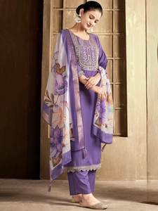 Ensemble Kurta ethnique pour femmes, dernière collection, Kurti brodé violet avec dupatta imprimé, vente en gros - Product Image 2