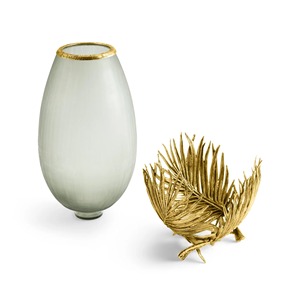 Llamativo jarrón decorativo de mariposa plateada con detalles dorados, perfecto para exhibición floral central y uso de regalos en el hogar - Product Image 5