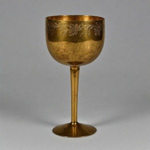 LightOfVine Divine Grace Adornado Metal Vino Cáliz Tradicional Acabado Antiguo Copa para Rituales Religiosos y Altares de Iglesia - Product Image 4