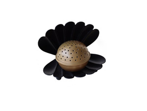 เตาเผากำยานโลหะหรูหรา ลายดอกไม้ ฝาปิดแบบเจาะรู เตาเผากำยานแบบอาหรับ ที่ใส่กำยาน กลิ่นหอม ของขวัญจากตะวันออกกลาง - Product Image 2