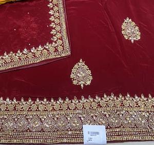 Designer moderne non cousu brodé à la main beaux costumes en soie de style traditionnel indien pour les fêtes - Product Image 3