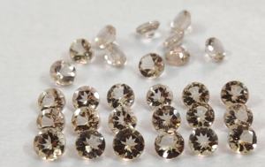 มอร์แกไนต์สีพีชธรรมชาติ ทรงกลม 4 มม. มีเหลี่ยมเพชรพลอย คุณภาพดีเยี่ยม - มอร์แกไนต์หลวม - Product Image 5