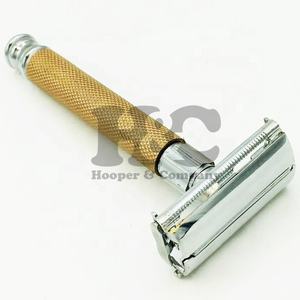Maquinilla de Afeitar de Doble Filo para Hombre con Cuchillas Dobles de Acero Inoxidable Japonés - Uso en Barberías - Product Image 2