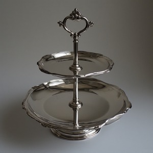 Support en aluminium poli noir de gâteau en métal avec l'idéal contemporain de forme pour des mariages de parties et des affichages modernes d'événement - Product Image 5