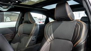 Toyota Avalon XLE HEV Premium Sedan 2026 Usata, Pronta per l'Esportazione - Product Image 4