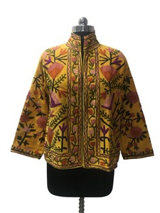 Chaqueta de terciopelo bordada Suzani Multicolor hecha a mano para mujer, chaqueta de mujer artesanal con diseño Floral transpirable - Product Image 2