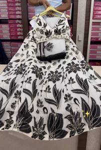 DISEÑADOR BOLLYWOOD WEAR HEAVY GEORGETTE CHINE SEQUUNCE TRABAJO LEHENGAS CON HEAVY DUPATTA - Product Image 4