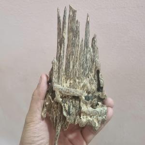 Découvrez le parfum boisé et profond de l'Agarwood Oud - Product Image 2