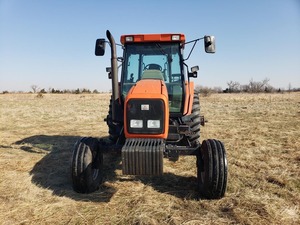 รถแทรกเตอร์ฟาร์ม AGCO RT130 กำลังสูง ขับเคลื่อน 4 ล้อ เครื่องยนต์ดีเซล สภาพดี ใช้งานน้อย - Product Image 3