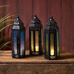 Linterna marroquí de metal Premium con sofisticado arte morisco y vidrio de colores vibrantes para un ambiente exquisito - Product Image 1