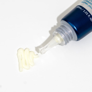 Glutanex Rétinol Crème Contour des Yeux Rides et Cernes Sous les Yeux et Rides Fines 30ml - Product Image 3