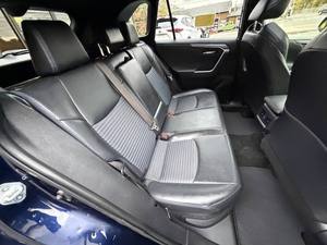 BONNE AFFAIRE Toyota <span class=keywords><strong>RAV4</strong></span> XSE <span class=keywords><strong>AWD</strong></span> 4 portes SUV <span class=keywords><strong>2019</strong></span>, transmission automatique, 6 cylindres, sièges en cuir - Product Image 4