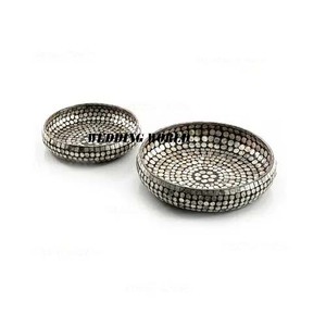 Tazón de Chocolate Dorado Martillado con Moneda Árabe, Forma Redonda, Tazón de Dulces de Lujo, Tazón de Chocolate Elegante para Mesa de Ramadán - Product Image 2