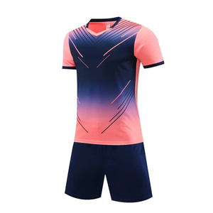 Vente en gros 100% polyester Uniformes de football pour jeunes Équipes personnalisées Logo Service OEM Fourniture de maillots pour hommes Enfants Ensembles vierges - Product Image 6