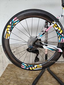 Colnago Colnago V4Rs Shimano Dura Ace Di2 12V Tadej Pogacar édition spéciale de qualité - Product Image 2