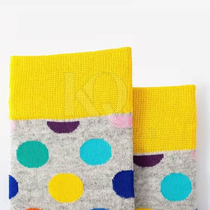 Calcetines Casuales Esenciales de Algodón, Tejido Suave, Transpirable, de Secado Rápido, Ligeros, Unisex, Perfectos para Uso Diario, Trabajo y Viajes - Product Image 4