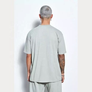 T-shirt surdimensionné de haute qualité en jersey polyester/coton respirant et lourd pour hommes avec logo personnalisé et impression numérique - Product Image 3