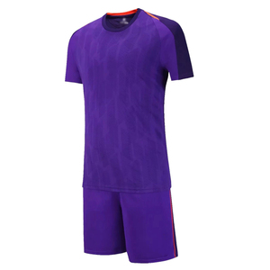 Ropa de fútbol para hombres con logotipo personalizado, precio al por mayor y servicio OEM, diseño de conjuntos de corte automatizado - Product Image 4