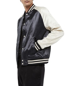 Chaqueta universitaria de satén de poliéster 100% con logotipo personalizado, capucha impermeable con botones, cuello de piel, talla grande, informal, para exteriores, Hip Hop, Invierno - Product Image 3