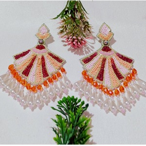 Pendientes Navideños Artesanales de Moda, Diseños Únicos con Cuentas de Semillas, Bordado con Logotipo Personalizado, Estilo Festivo, JAVED HANDICRAFTS - Product Image 1