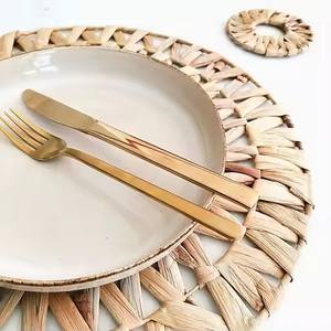 Napperons tissés ronds en jacinthe d'eau naturelle exquise DHT fait plaque de chargeur en osier pour mariage et fête - Product Image 2