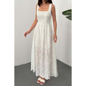 Robe blanche brodée - Blanc - Product Image 4