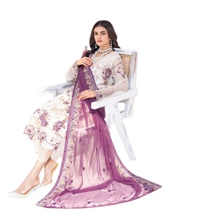 Robes Eid Robes de soirée lourdes pour femmes avec mousseline brodée Trois pièces Punjabi Costumes par Ramsha Vol C-6 Long Maxi Frock - Product Image 1