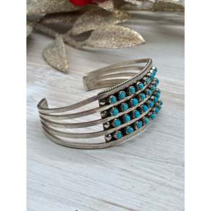 Brazalete Zuni Hecho a Mano con Turquesa y Plata de Ley, Accesorio de Moda - Product Image 3