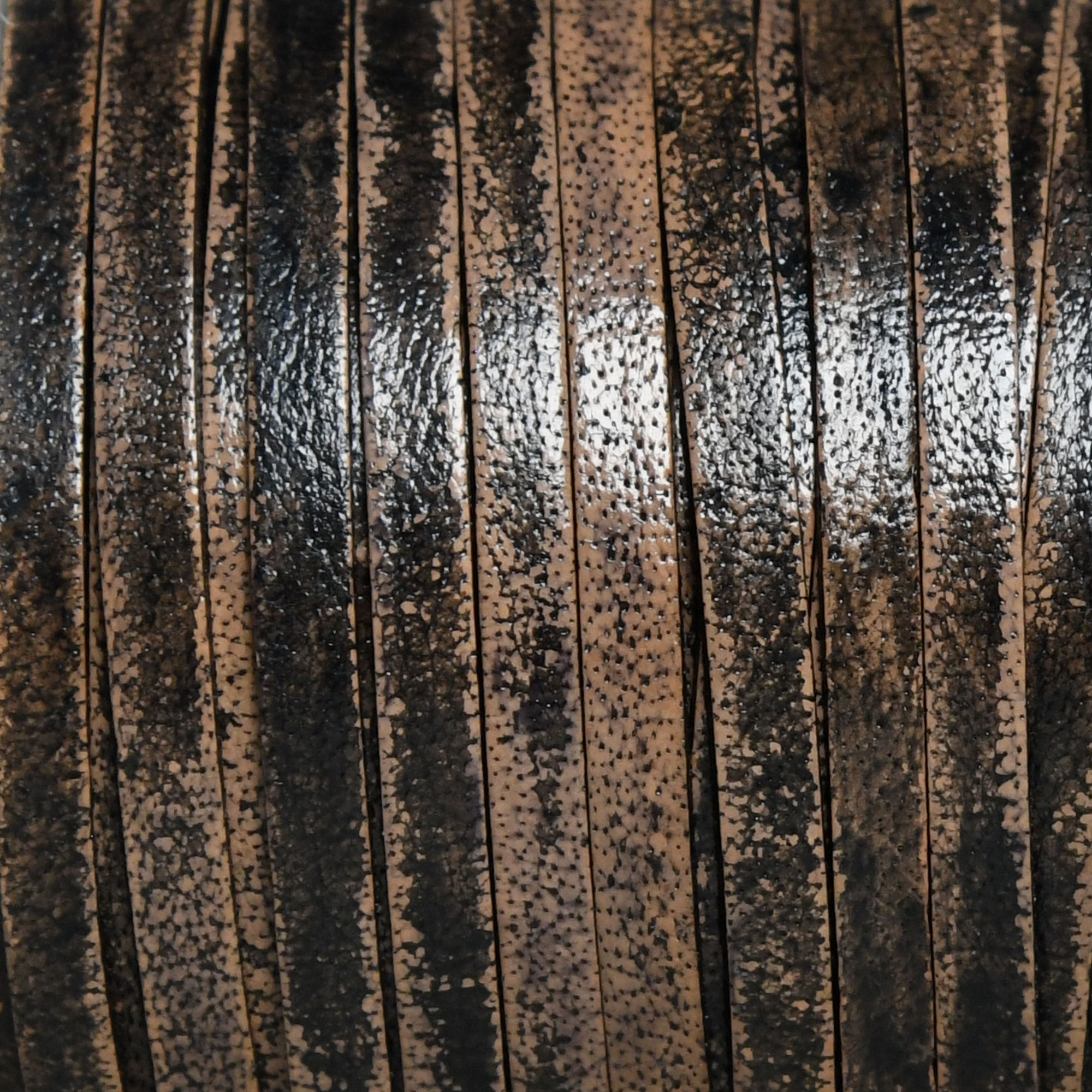 สีดำโบราณทุกข์