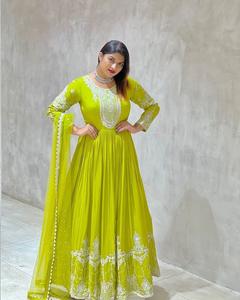 Vestido Anarkali de trabajo de secuencia de Georgette de diseñador más reciente de Fab Zone - Product Image 5