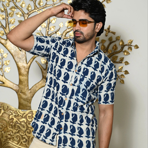 Camisa de Verano Informal, Estilo Étnico Ikat Bohemio, 100% Algodón Transpirable, Estampado a Mano, Ecológica y Personalizable para Hombre - Product Image 1