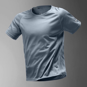 Maglietta sportiva da uomo personalizzata OEM, ad asciugatura rapida, a maniche corte, in tessuto effetto seta, per fitness e corsa estiva. - Product Image 4