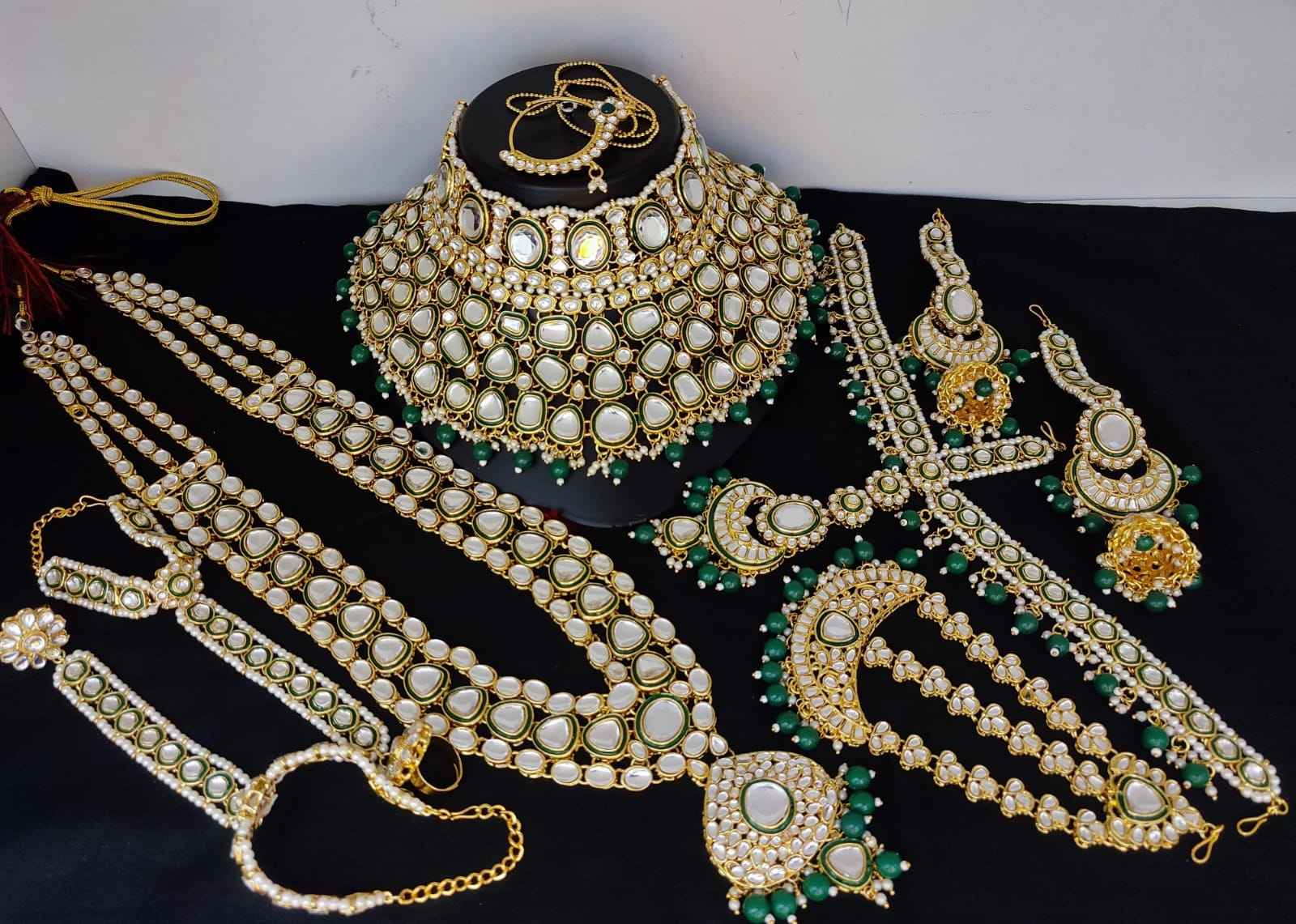 สีเขียว