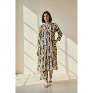 Conjunto de Kurta Floral de Crepé Transpirable para Uso Diario con Rayas Solares, Cómodo y Elegante para Mujer - Product Image 3