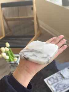 High Quality Handmade <b>Resin</b> and <b>Stone</b> Coaster Set with Natural Flowers, Epoxy Drink Pads for Elegant Home Decoration and Gift - Product Image 2