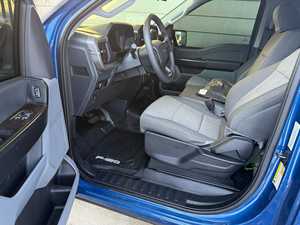 Camioneta Usada F-150 XL 4x4 2024, Gasolina, 1-25000 Millas, Automática, Asientos de Cuero, Techo Solar, Azul Metálico Atlas - Product Image 4