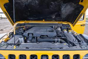 2021 Wrangler Unlimited Rubicon 4x4 Turbodiesel V6 Puissant, Hellayella, Propriété de Californie, Modifications tout-terrain - Product Image 6