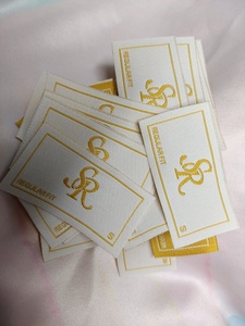 Étiquette tissée avec logo 3D personnalisé de haute qualité Étiquette de soin du cou en caoutchouc satiné Logo 3D haute densité en tissu durable - Product Image 2