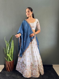 Festival Wear Lehenga Choli avec une forte broderie travail tenue de créateur traditionnel indien fête de mariage ethnique femmes robe - Product Image 2