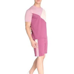 Conjunto de Camiseta y Pantalones Cortos Ligeros y Elásticos para Hombre, Tejido Transpirable y Suave para Actividades al Aire Libre, Correr, Sesiones de Gimnasio, Días de Viaje - Product Image 3