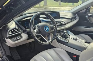 2016 l 8 AWD Double Drive R18 Tires Lithium Battery Leather Seats <b>Panoramic</b> Sunroof - Product Image 4