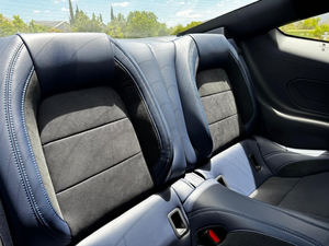 Coupé Sport 2 Portes Haute Performance 2024, Moteur Essence V8 5.0L, Transmission Automatique, Édition Premium Sombre, Cuir Droit - Product Image 4