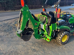รถแทรกเตอร์ขนาดเล็ก John Deere 1025R ปี 2025 กำลัง 23.9 แรงม้า ขับเคลื่อน 4 ล้อ ระบบไฮโดรสแตติก เครื่องยนต์ดีเซล พร้อมระบบขับเคลื่อนอัตโนมัติและระบบตรวจสอบระยะไกล - Product Image 5