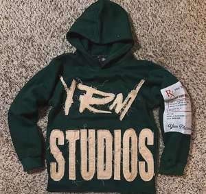 Sudaderas Personalizadas con Pedrería, Sudaderas de Felpa Gruesa de Lujo al por Mayor con Colocación Única del Logotipo de Cristal - Product Image 3