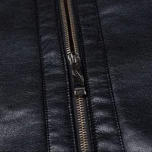 Veste en cuir tissé enduit pour homme, design classique 2025, col montant, broderie de lettres, motif frontal, haute qualité, coupe-vent - Product Image 2