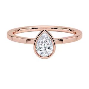 Anillo de compromiso de oro macizo de 10K con chapado en rodio Diamante de moissanita de corte de pera clásico para boda o fiesta - Product Image 2