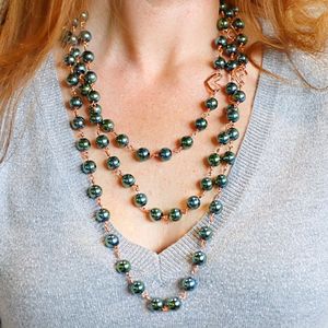 Collier en perles d'hématite verte jasmin, trois brins enroulés avec fermoir magnétique - Product Image 2